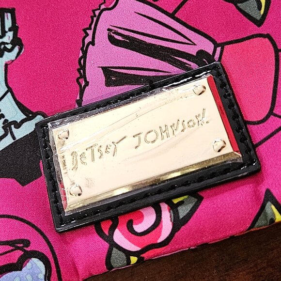 BETSEY JOHNSON, Set of 3 travel cosmetic bags in hot pink classic Betsey print! - Picture 12 of 12